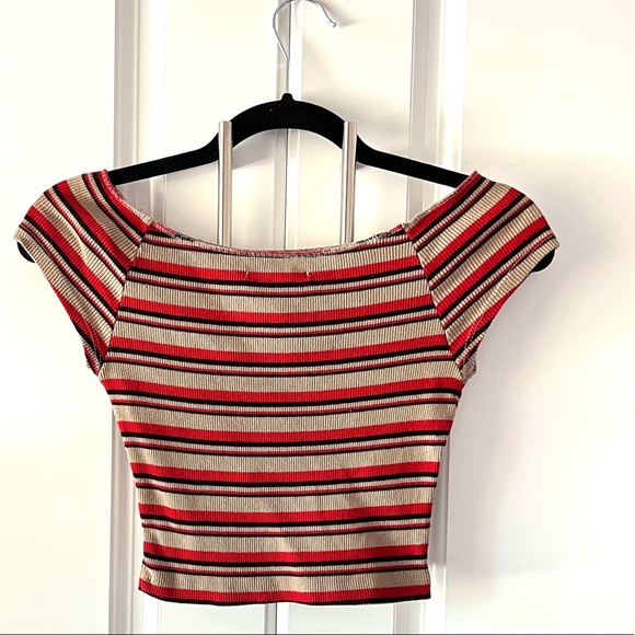 Brandy Melville Crop Top - Picture 3 of 3